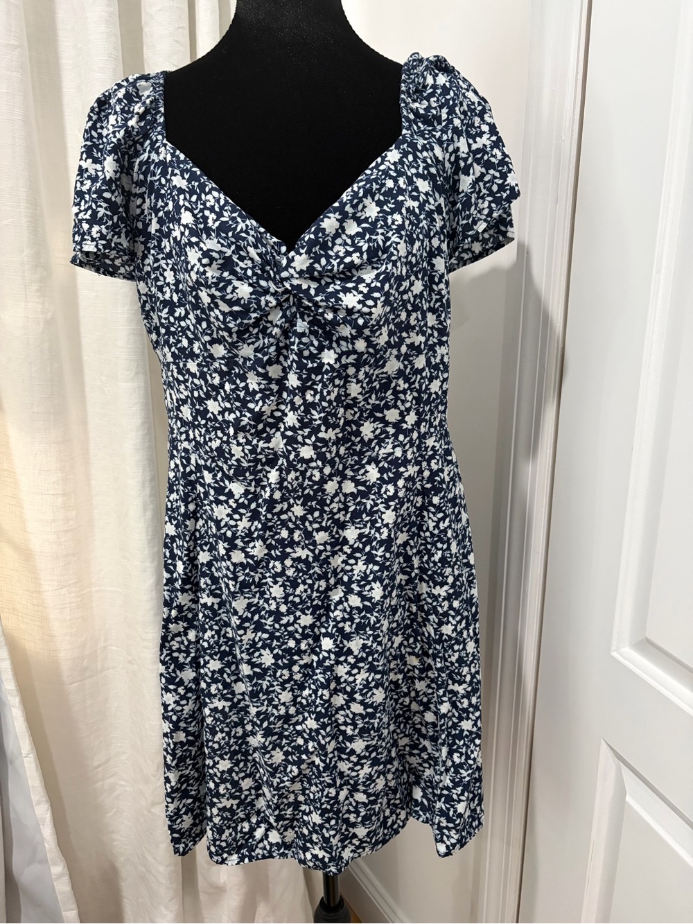 Abercrombie & Fitch Navy and White Floral Twist-Front Mini Dress